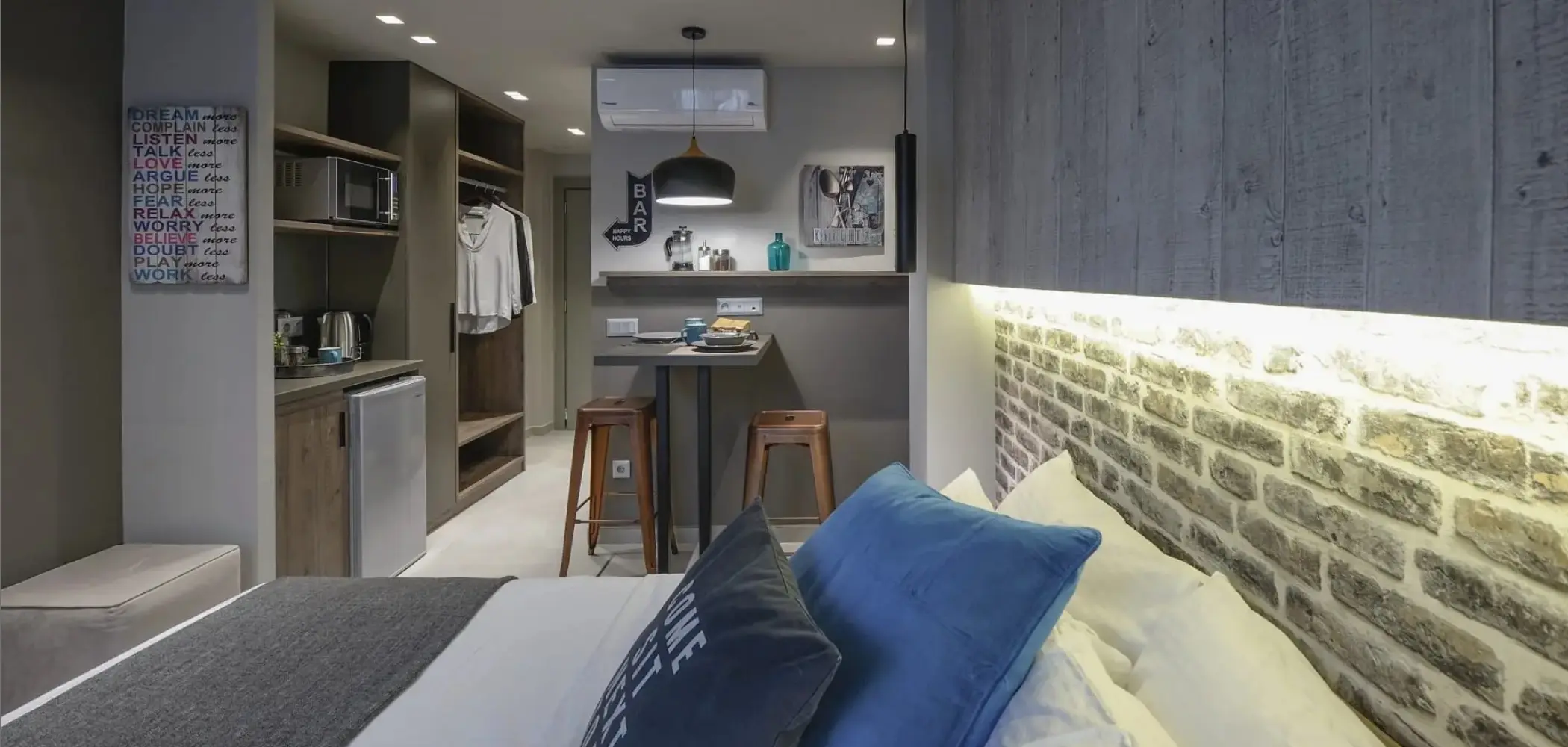 5 more cool Airbnb rooms